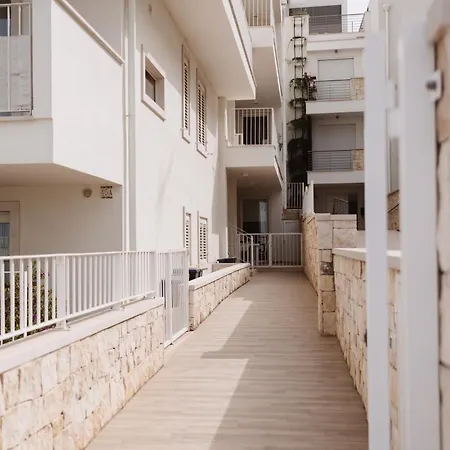Relais Rondinelle דירה פולינאנו א מארה